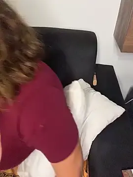 Stripchat Free Porn Cam of Novababy18