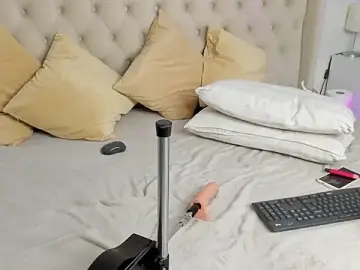 Stripchat Best Webcam of AprilHadid