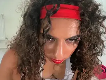 Stripchat Sex Cam of fayfay21@xh