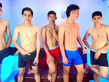 Stripchat Best Webcam of CHILLBICREWX