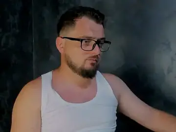 Stripchat Adult Webcam of CLOUDYMARK