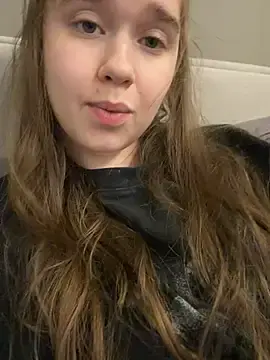 Stripchat Sex Cam of HornyGirlH