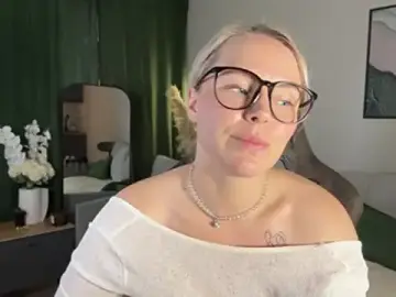 Stripchat Sex Cam of Charming_Daphny
