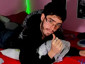 Stripchat Free Porn Cam of Leo_Saint_