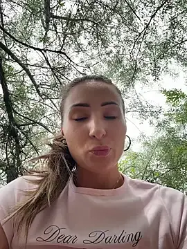 Stripchat Adult Webcams of Wonder_Kari