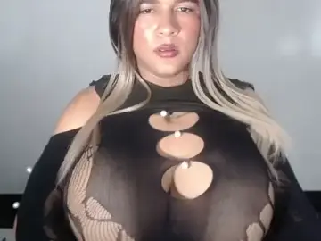Stripchat Live Sex Cam of paola_zam