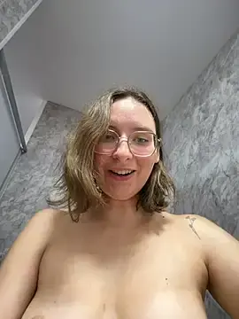 Stripchat Live Sex Cam of The_Snowwhitee