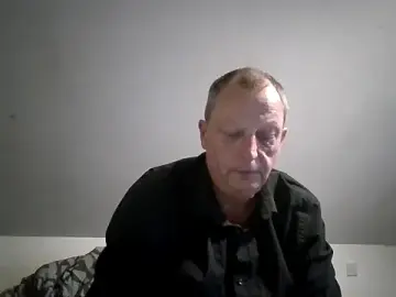 Stripchat Live Porn of chubbybear2cum