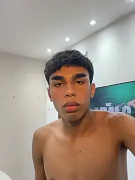 Stripchat Free Porn Cam of ericomontenegro