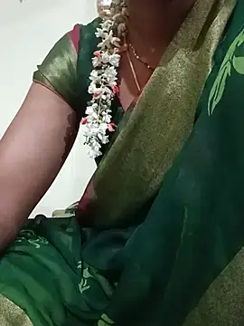 Stripchat Watch Live Sex Cams of Kavya5500