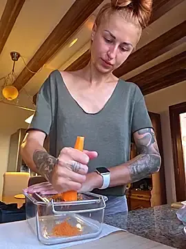 Stripchat Live Porn of kylie_blck