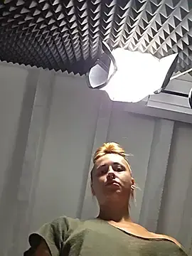Stripchat Free Live Porn of kylie_blck
