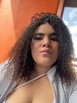Stripchat Free Porn Cam of Valenhill@xh