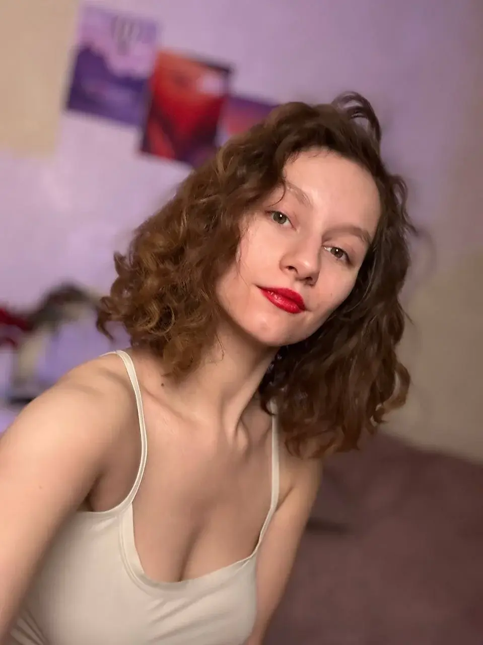 Leya_Curly
