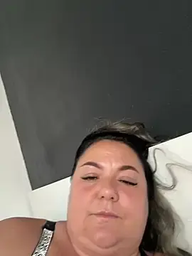 Stripchat Nude Webcam of MikyVesela
