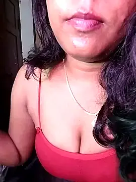 Stripchat Free Live Porn of Tamil_Kavitha