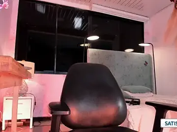 Stripchat Nude Webcam of JESSI_NAOMI