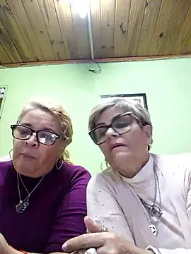 Stripchat Watch Live Sex Cams of momismilf544