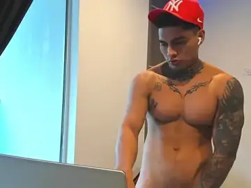 Stripchat Free Porn Cam of Dominiofit