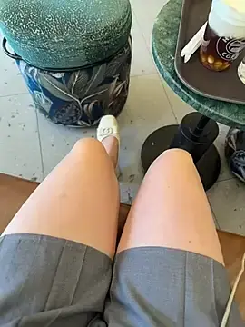 Stripchat Live Sex Cam of Meii-meyy