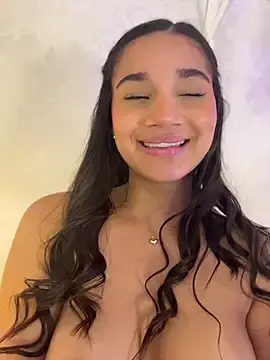 Stripchat Free Porn Cam of AlessiaVallmont