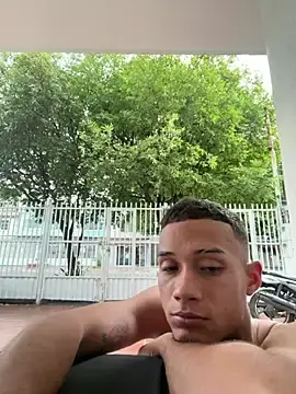 Stripchat Free Live Porn of friends_lust_latin