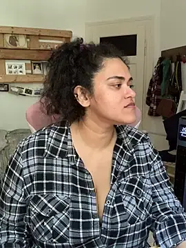 Stripchat Nude Webcam of Curvydesifromgermany