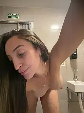 Stripchat Adult Webcam of BelleLouiseVp
