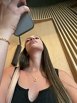 Stripchat Nude Webcam of BelleLouiseVp
