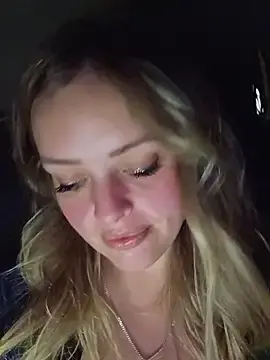Stripchat Live Sex Cam of Bridgette03
