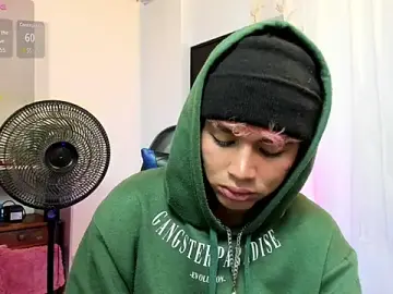 Stripchat Live Sex Cam of Jostin18