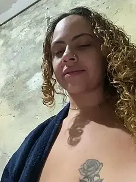 Stripchat Nude Webcam of Chloe_Leaozinho