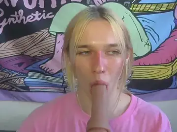 Stripchat Free Porn Cam of icebenz