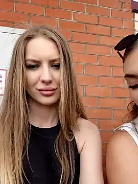 Stripchat Watch Live Sex Cams of caressyourself