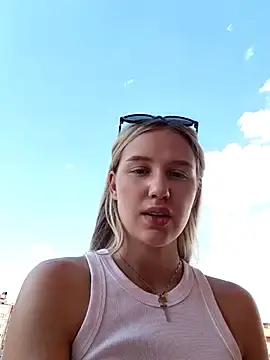 Stripchat Watch Live Sex Cams of caressyourself