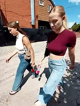 Stripchat Watch Live Sex Cams of caressyourself