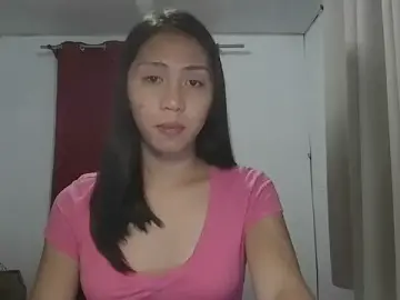 Stripchat Live Sex Cam of kiara_smieth