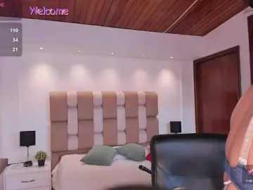 Stripchat Free Porn Cam of victoria_mooree
