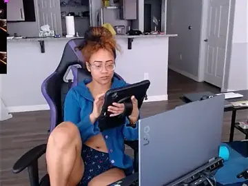 Stripchat Best Webcam of ReeseZen