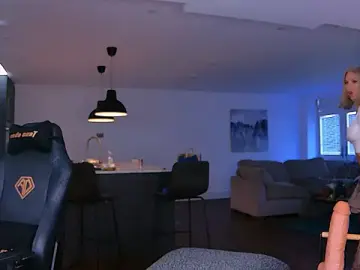 Stripchat Live Sex Cam of GoddessElizabethX