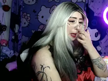 Stripchat Nude Webcam of lussyevans24