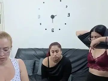 Stripchat Best live sex cam show of lesb_milf