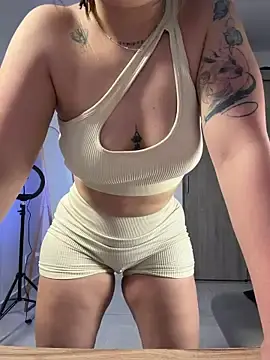 Stripchat Sex Cam of Megan_lu2