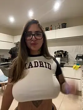 Stripchat Watch Live Sex Cams of maferalvarexxx
