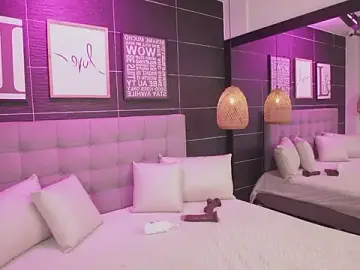 Stripchat Sex Cam of BellaLatinaTS