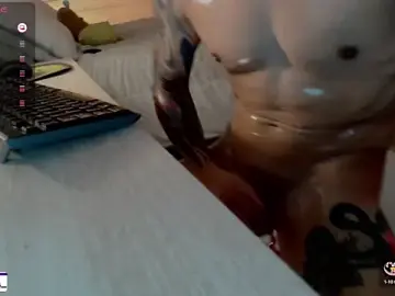 Stripchat Free Porn Cam of ivaaaan_