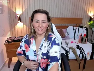 Stripchat Adult Webcams of luciana_ballesteros_