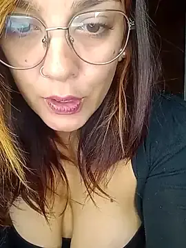 Stripchat Watch Live Sex Cams of kuramaqueen