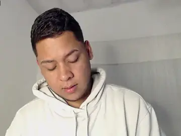 Stripchat Live Porn of nicolas_cr1