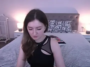 Stripchat Sex Cam of CyrenaLuxe